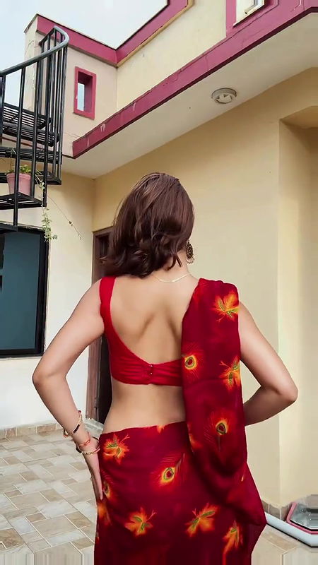 ENISHA SILWAL MESMERIZING BEAUTY SEXY IN BACKLESS RED SAREE UUFFF2