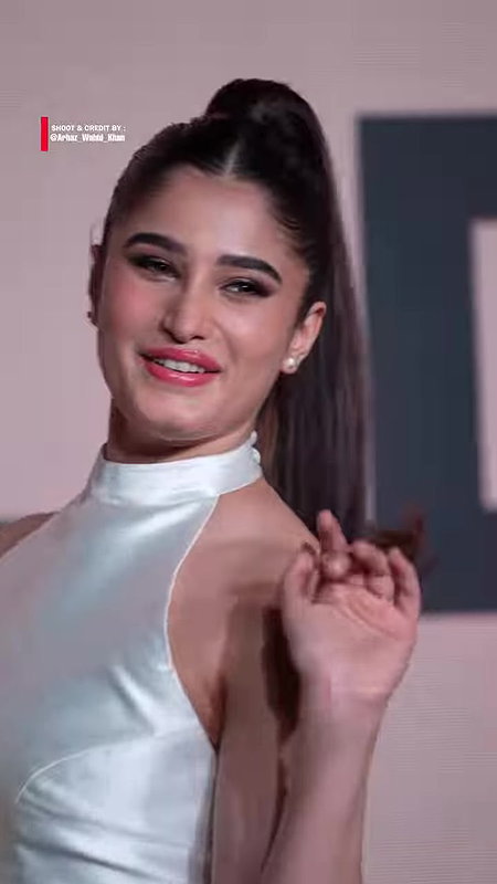 GORGEOUS RASHA THADANI SEXY LOOKS FOR ALDO EVENT4