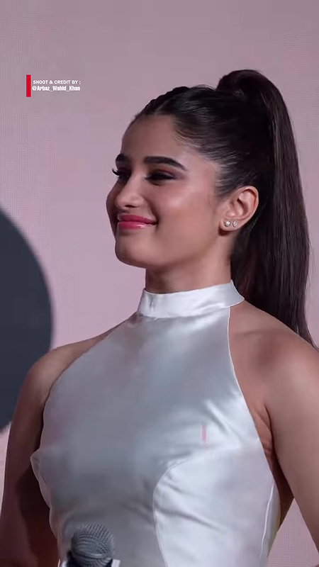 GORGEOUS RASHA THADANI SEXY LOOKS FOR ALDO EVENT4
