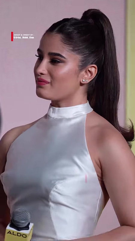GORGEOUS RASHA THADANI SEXY LOOKS FOR ALDO EVENT4