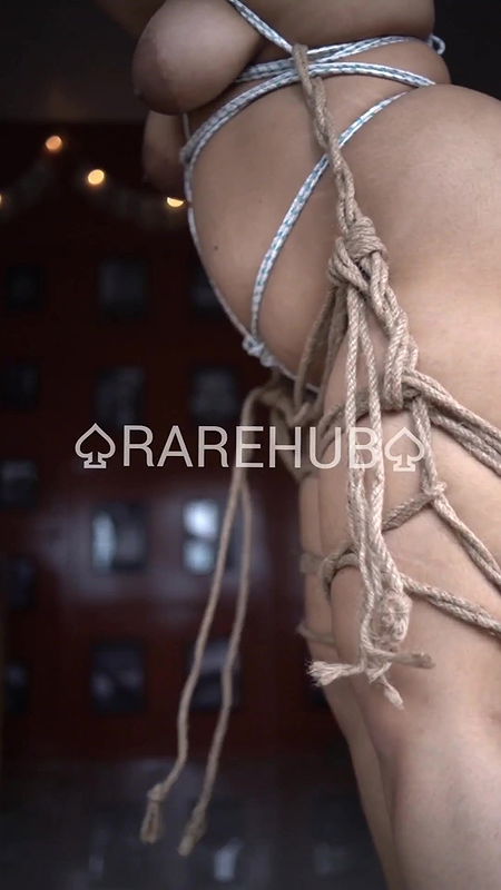 Hot model erotic shoot App content2