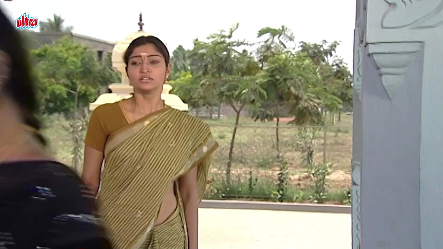 Neelima Rani Sexy Hip and navel show2