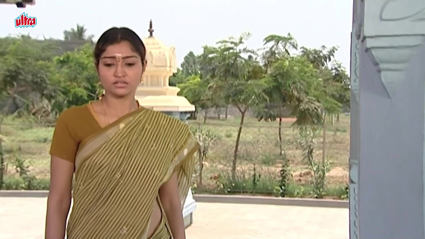 Neelima Rani Sexy Hip and navel show2