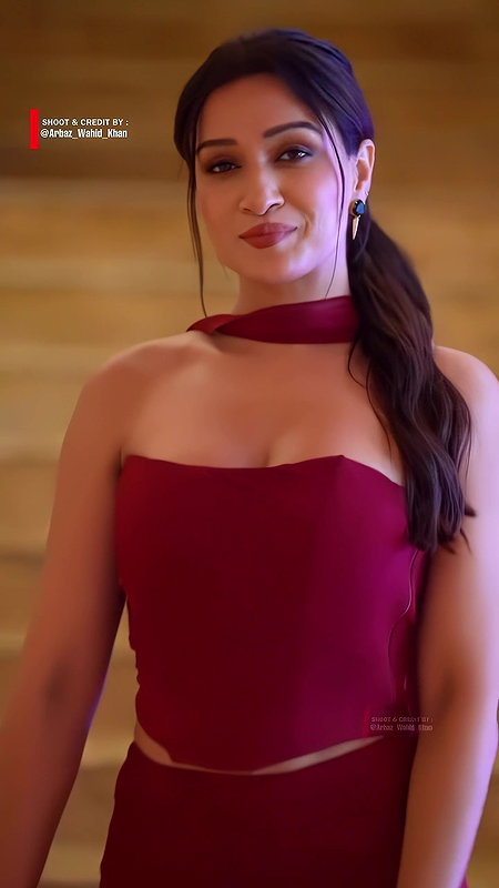SHEFALI BAGGA DESIRABLE SEXY IN OFF SHOULDER DRESS HQ VIDEO2