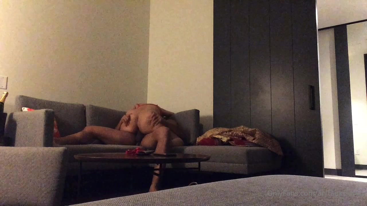 Anitaukslut4u fucked on sofa bbc bull 2