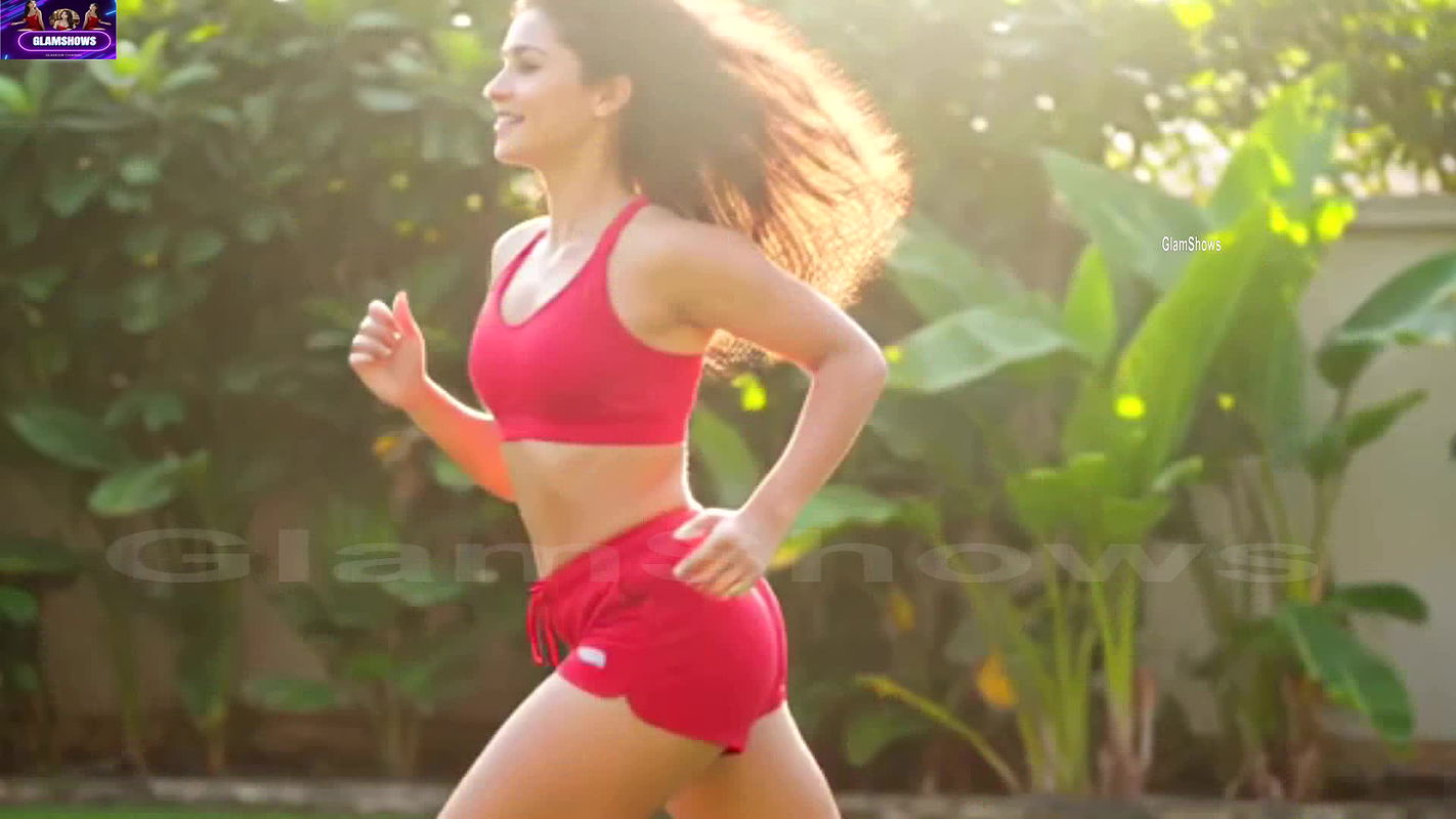 Very Beautiful Girls Outdoor Workout – GlamShows 2