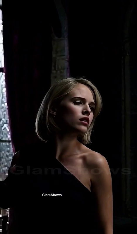 Young Girl Caught Trapped Strangled Enjoyed and Killed By Vampire – GlamShows 2