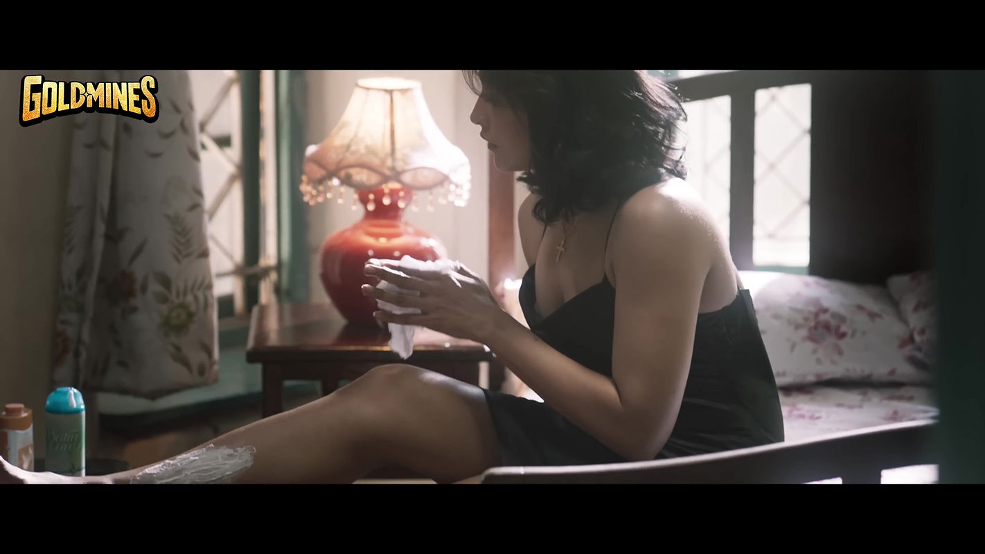 Regina Cassandra Saree Open Prostitute Bed Romance Hot Sensual Scenes 4K – Flashback 2