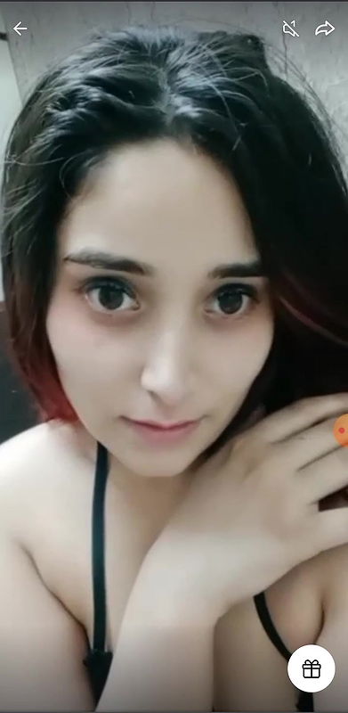 Hot Tango Girl Sherni Reveals Her Mangoes Live Show 2