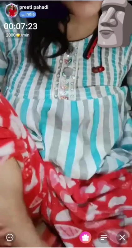 Preeti Pahadi Touching Her pussy and Takes Request To Show Her Asshole Live on Chamet 2