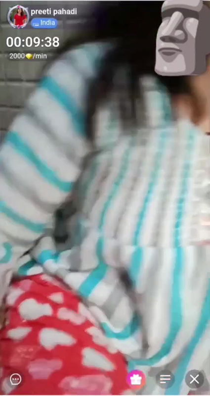 Preeti Pahadi Touching Her pussy and Takes Request To Show Her Asshole Live on Chamet 2