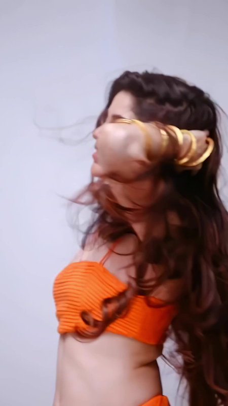 DIVYA BHARATHI TOO DESIRABLE EROTIC BEAUTY TEMPTING VIEW HQ VIDEO 2
