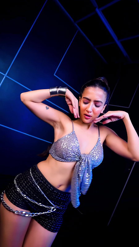 SOUNDOUS MOUFAKIR RAVISHING SLUTTY SEXY TEASE HQ VIDEO 2