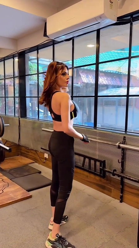 Actress Sherlyn Chopra in sexy gym outfit hot show 2