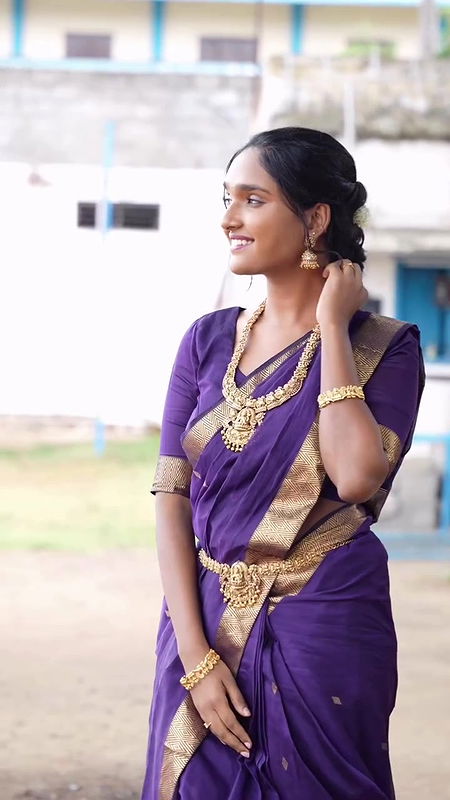 Cute girl saree wearing video 2