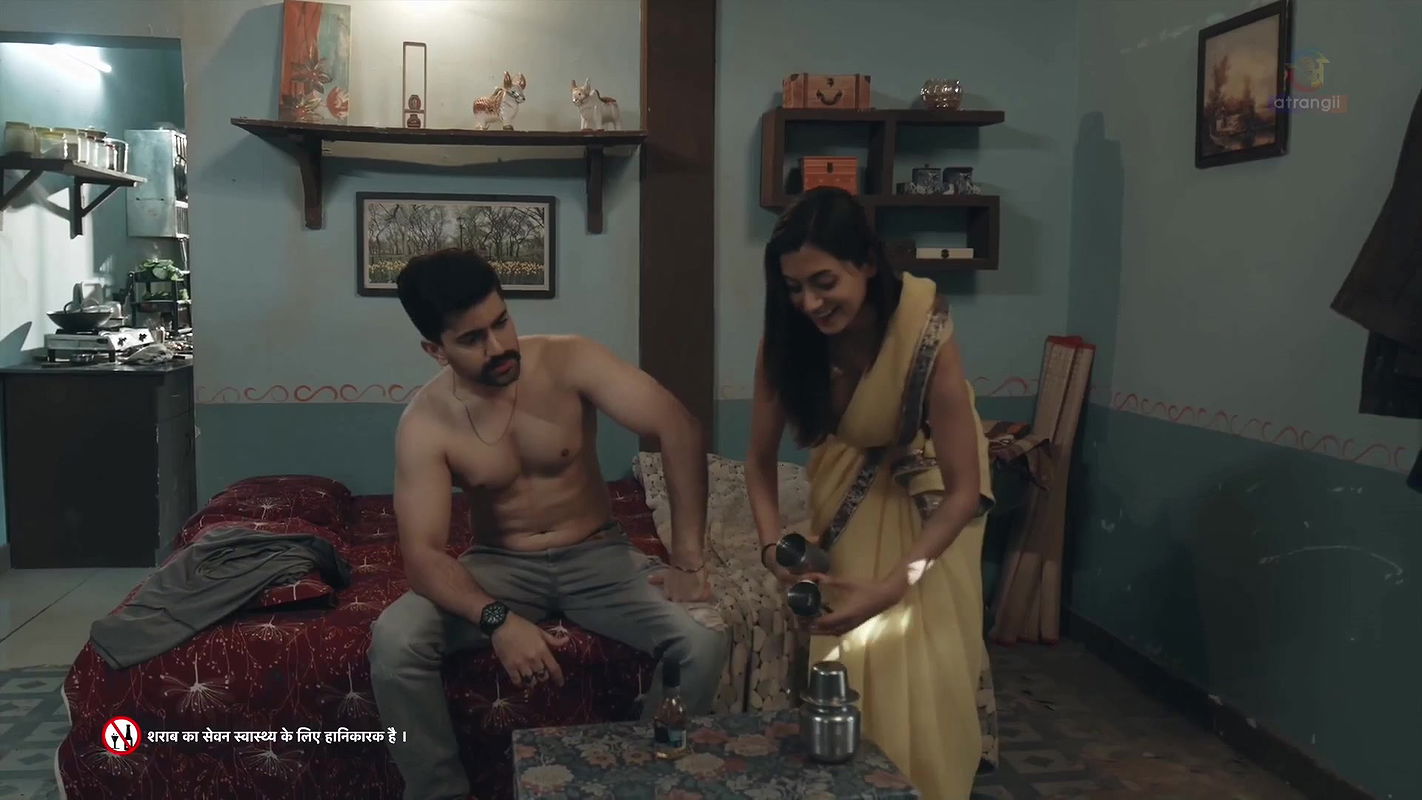 (Atrangii) Khoj Episode 01 Hot Scenes 2