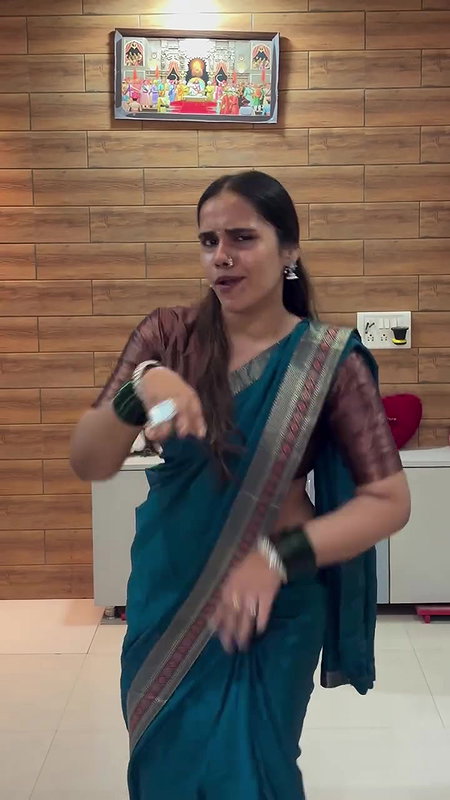 marathi sexy lady wide hip and navel in blue saree  2