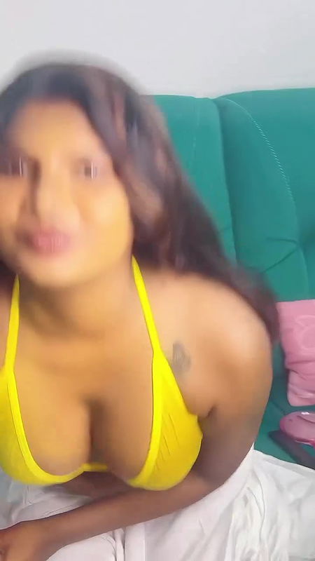 STEPHINA ALEX MALLU MESMERIZING BABE LUSTY IN BRA AND SARONG UUFFF  2