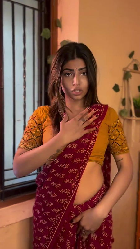 sexy desi model deep navel in red saree  2