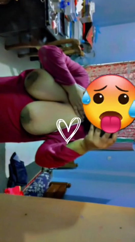 Beautiful Chubby Girlfriend Showing Nude Sucking Boobs 14 Videos Update  11