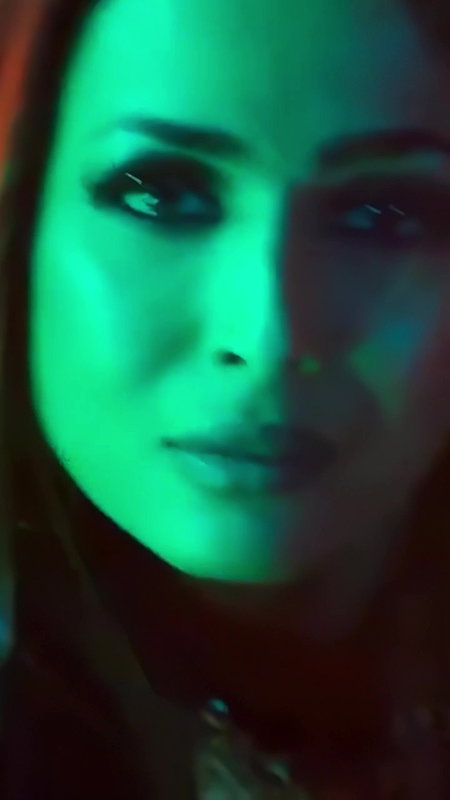 TOO WILD AND STUNNING BOLD MILF MALAIKA ARORA CURVY SHOOT HQ VIDEO  2