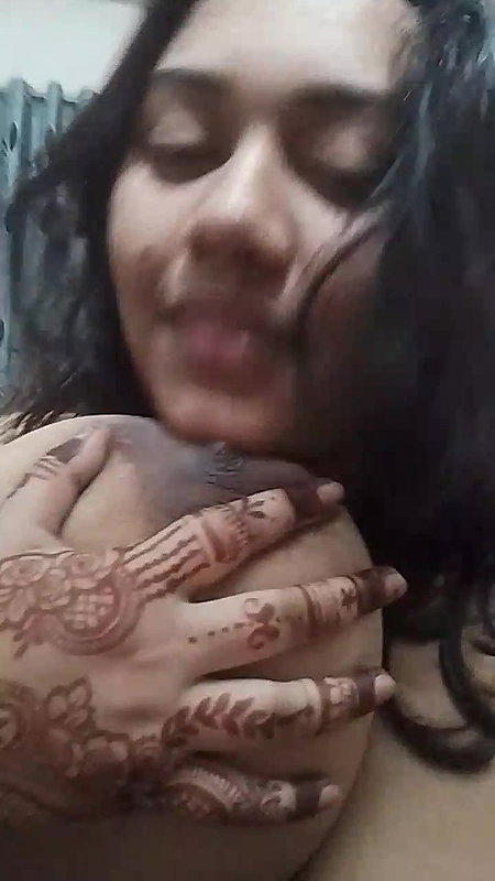 Beautiful Chubby Girlfriend Showing Nude Sucking Boobs 14 Videos Update10