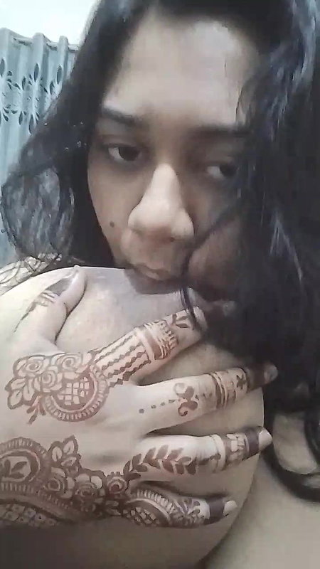 Beautiful Chubby Girlfriend Showing Nude Sucking Boobs 14 Videos Update10