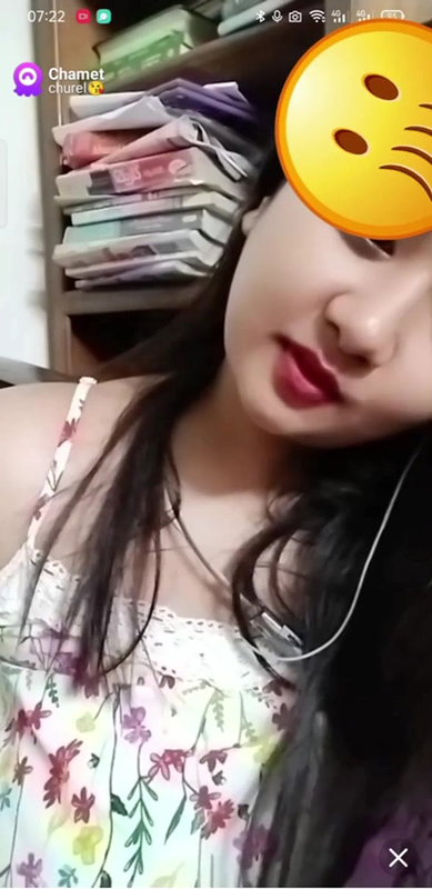 Chubby Bangla Babe Churel Boobs Out on Chamet Live2