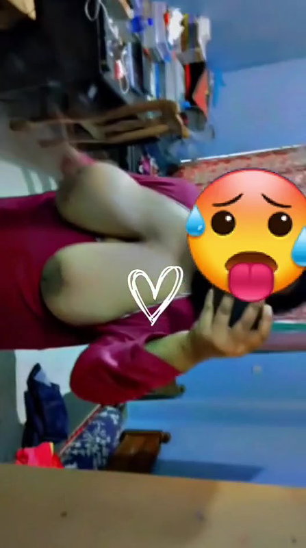 Beautiful Chubby Girlfriend Showing Nude Sucking Boobs 14 Videos Update11