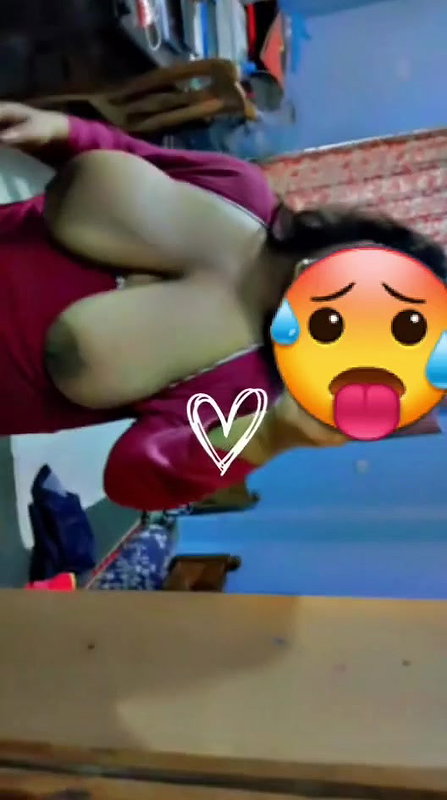 Beautiful Chubby Girlfriend Showing Nude Sucking Boobs 14 Videos Update11