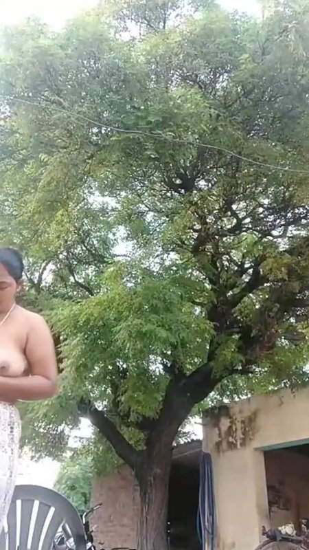 Punjabi bhabi dress up after bath