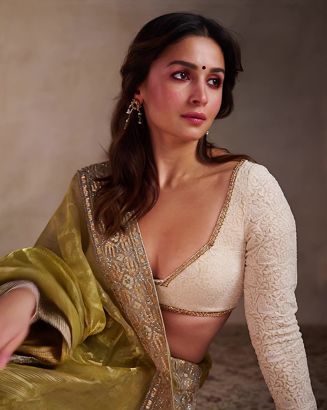 MILF MOMMY ALIA BHATT LUSTY STRIP NAKED AI EDIT VIDEO