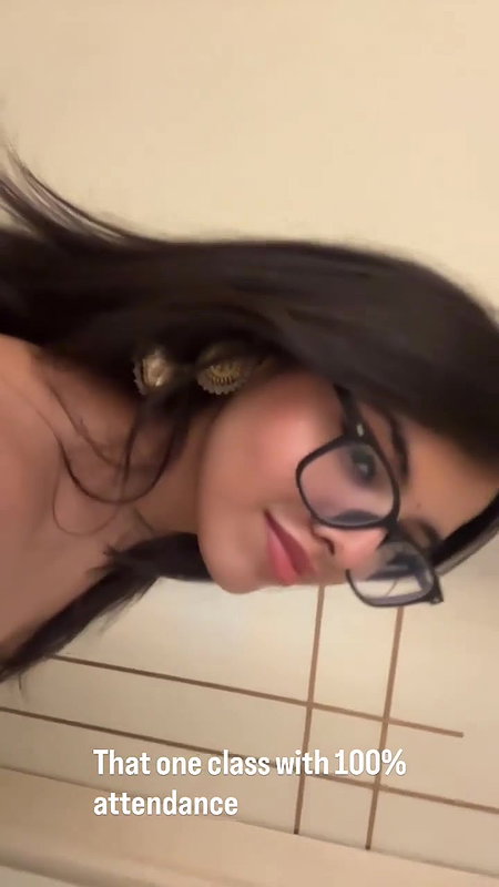 SAMRIDHII CURVY DAMN FAPWORTHY BABE WE ALL DESIRE UUFFF