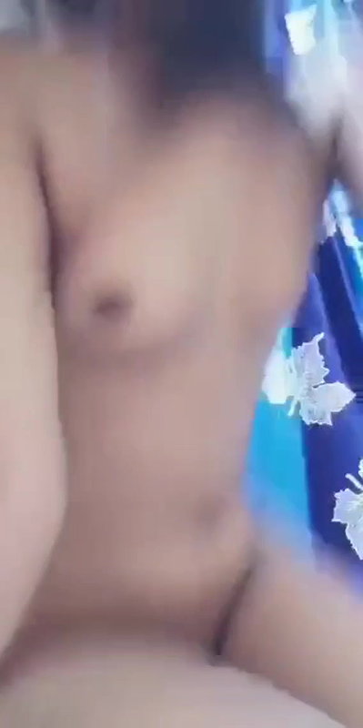 Bengali babe dirty talking and enjoying her time in video call