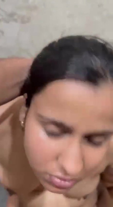 Punjabi girl do hard fuck in bathroom and blowjob to her boyfriend6