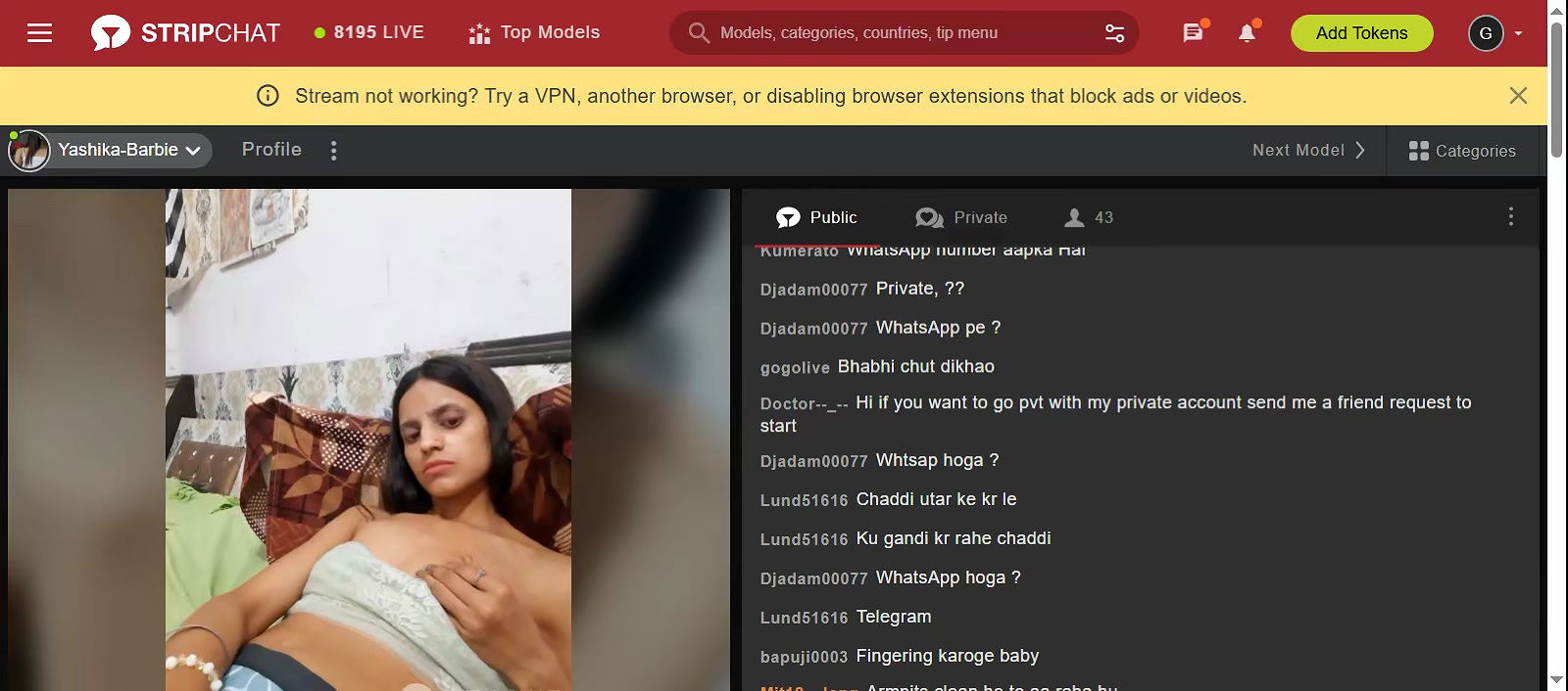 Horny girl fingering her pussy on cam