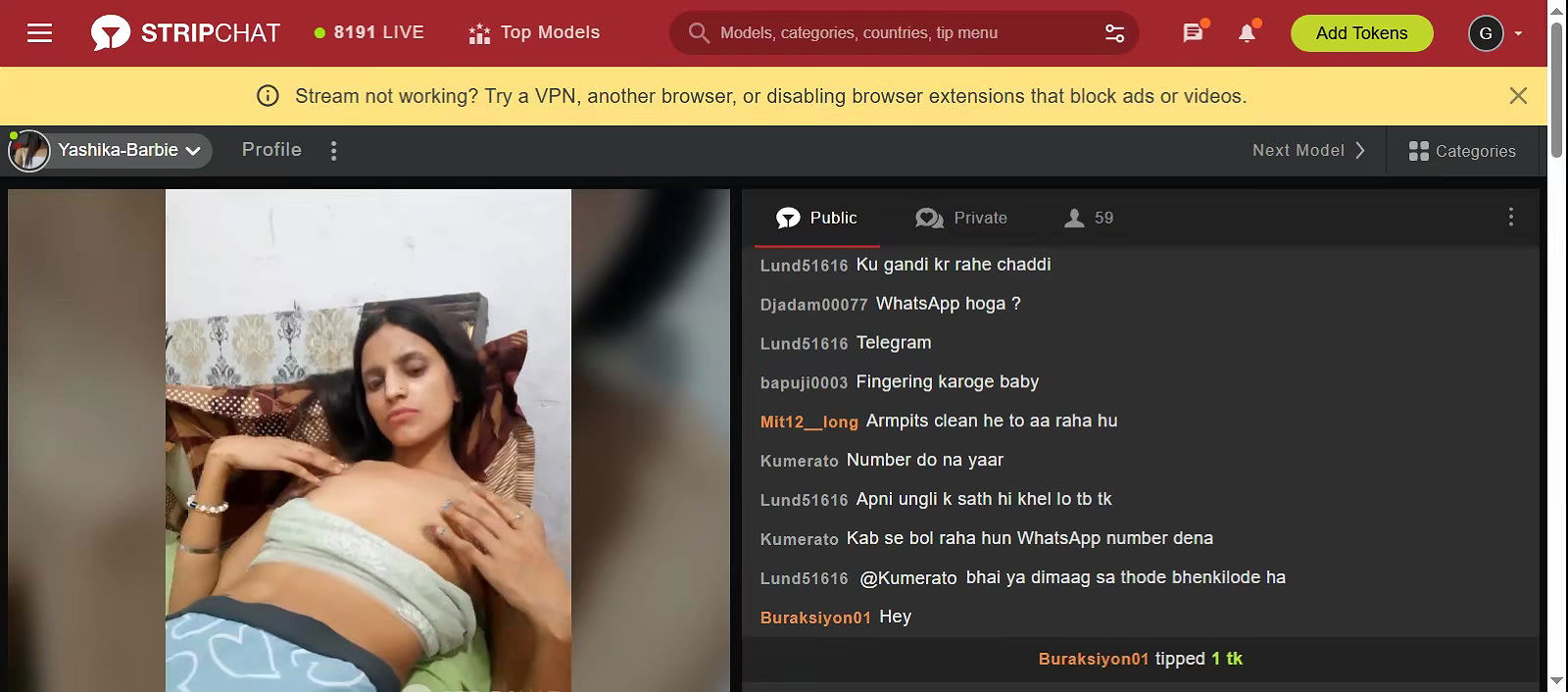 Horny girl fingering her pussy on cam