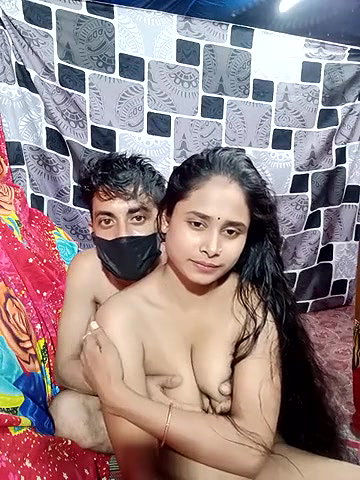 Hot couple bhabi giving blowjob with face