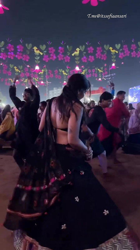 NAUGHTY TEMPTRESS SOFIA ANSARI SEDUCTIVE BACKLESS AT GARBA NIGHTS HQ VIDEO 2