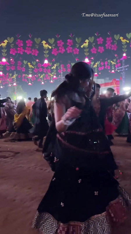 NAUGHTY TEMPTRESS SOFIA ANSARI SEDUCTIVE BACKLESS AT GARBA NIGHTS HQ VIDEO 2