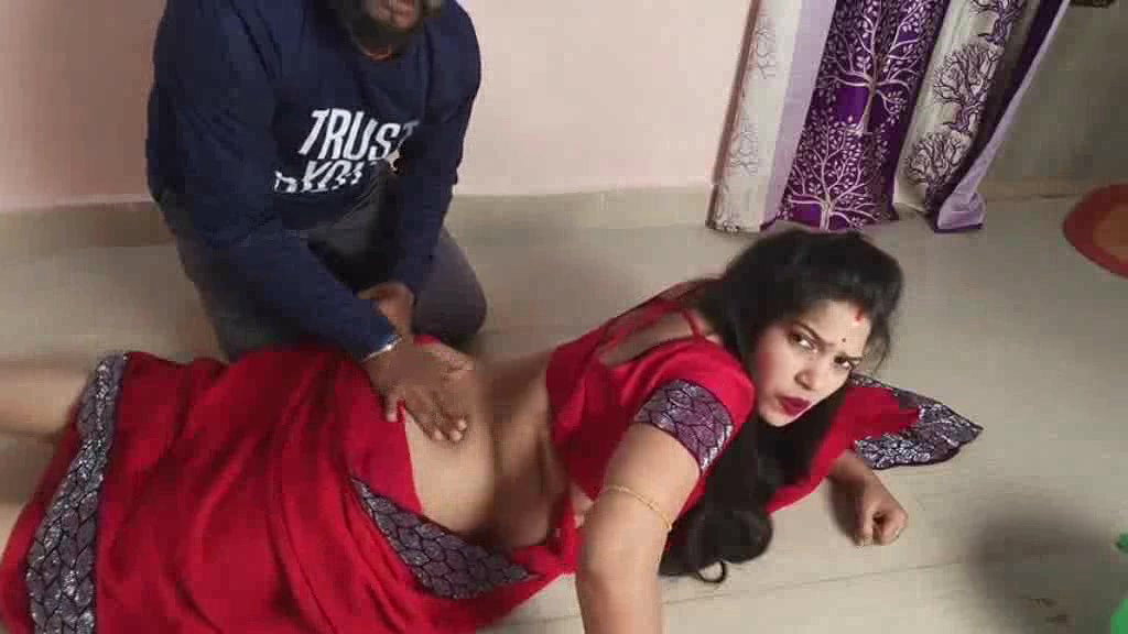 Sona Bhabi Met aCcident and Fucked by Devar 2