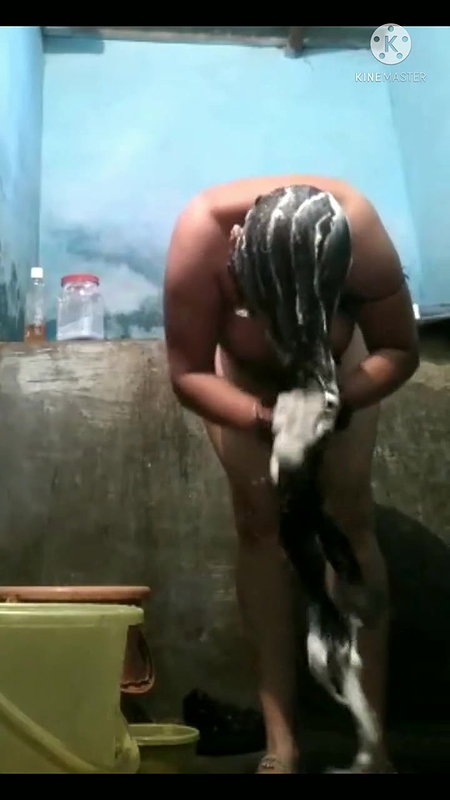 Beautiful Sexy Milf Bhabhi Bathing 2 Videos 2