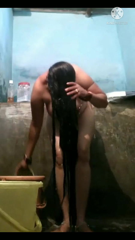 Beautiful Sexy Milf Bhabhi Bathing 2 Videos 2