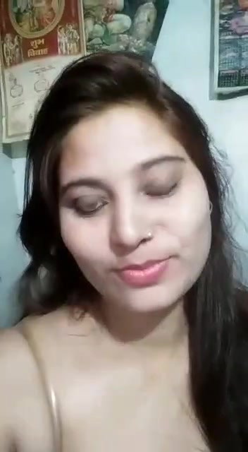 Beautiful Bhabhi Showing Big Boob Pussy 2