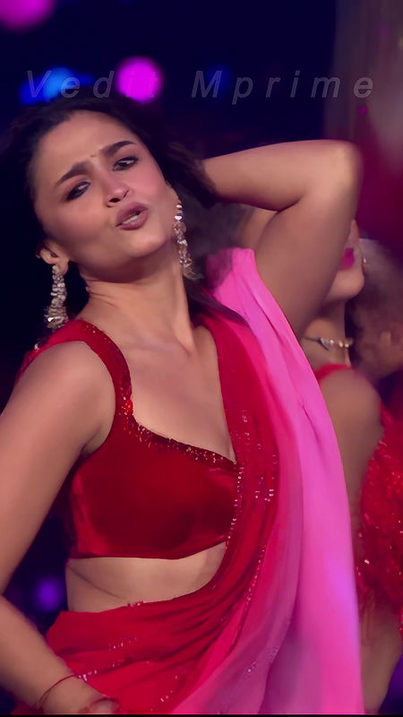 Alia Bhatt horny erotic cleavage armpit show ass shaking hottest Vertical UHD Video2