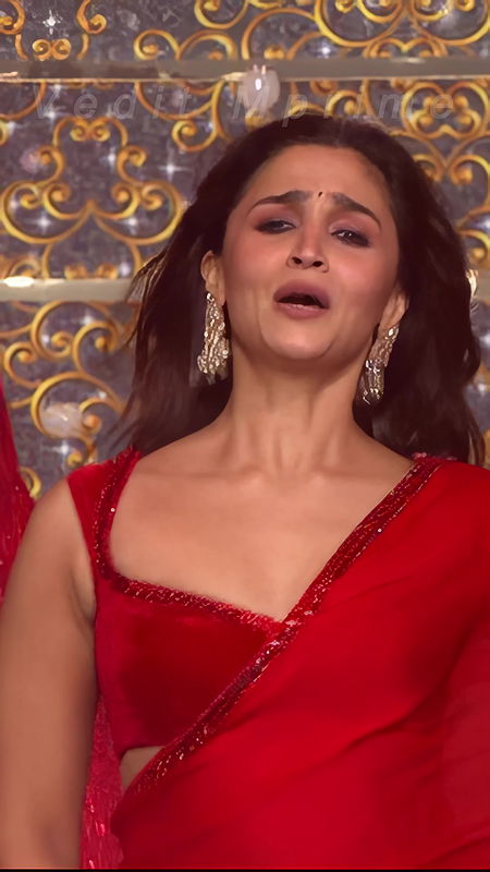 Alia Bhatt horny erotic cleavage armpit show ass shaking hottest Vertical UHD Video2
