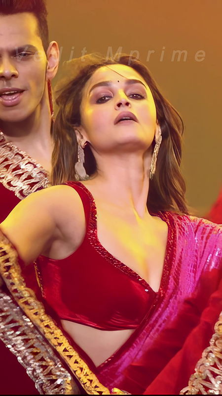 Alia Bhatt horny erotic cleavage armpit show ass shaking hottest Vertical UHD Video2