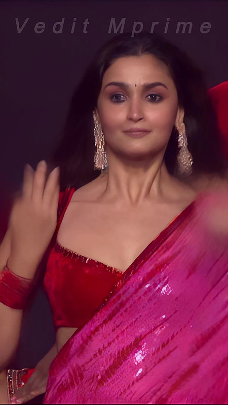 Alia Bhatt horny erotic cleavage armpit show ass shaking hottest Vertical UHD Video2