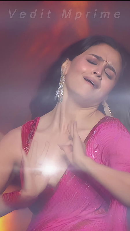 Alia Bhatt horny erotic cleavage armpit show ass shaking hottest Vertical UHD Video2