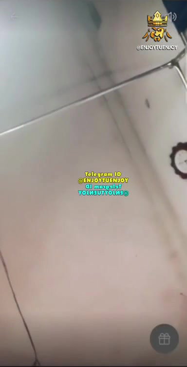 Cute Leena Boobs Out on 121 Live With Face2